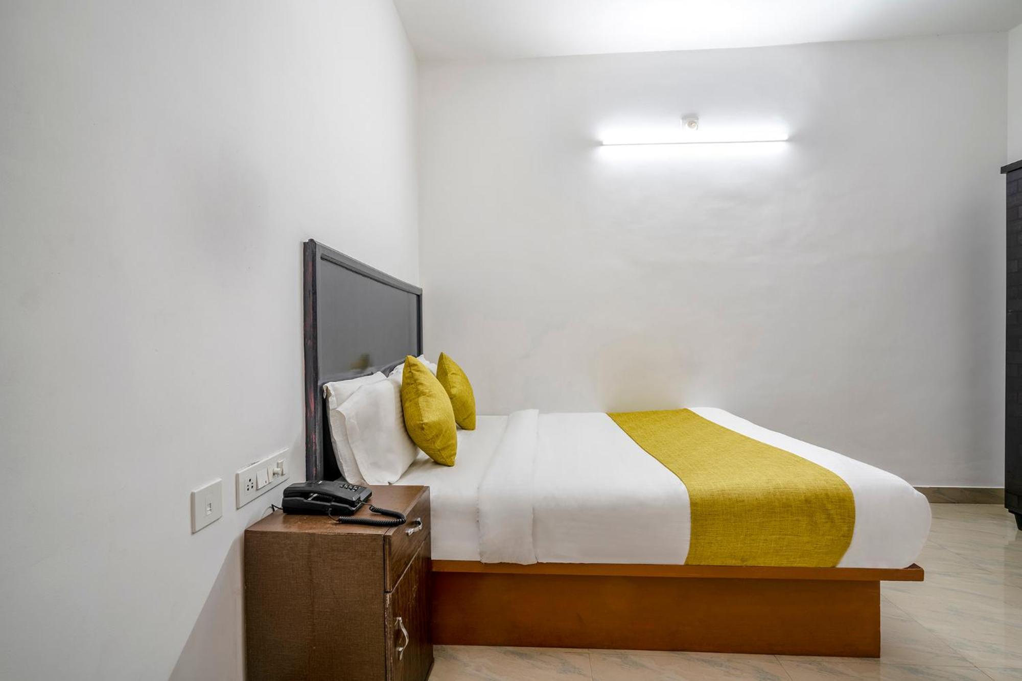 Fabhotel Abrigo Residency Anaviratty Luaran gambar