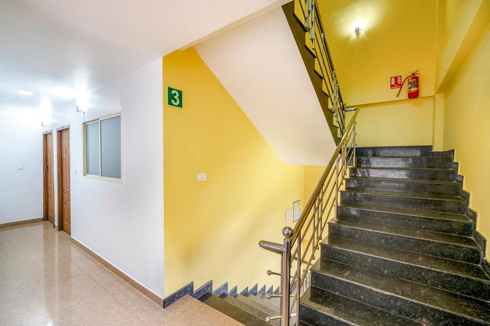 Fabhotel Abrigo Residency Anaviratty Luaran gambar